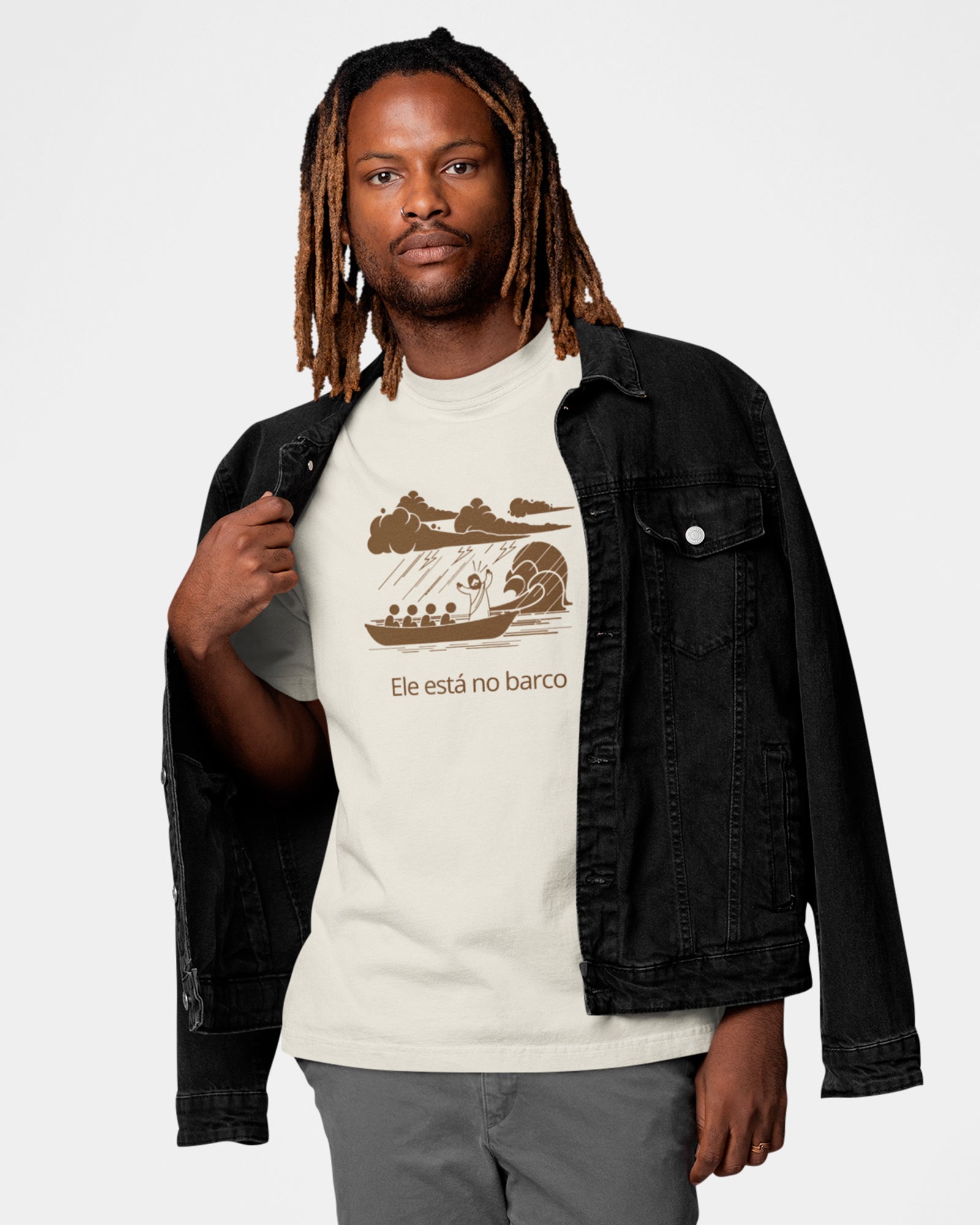 Camiseta de Algodão Ele Está No Barco