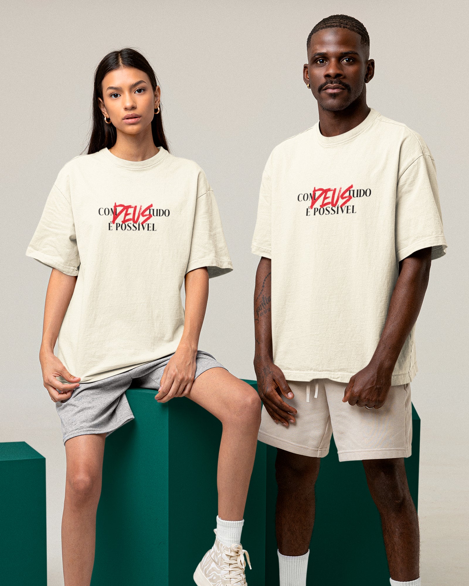 Camiseta de Algodão Com Deus Tudo É Possivel