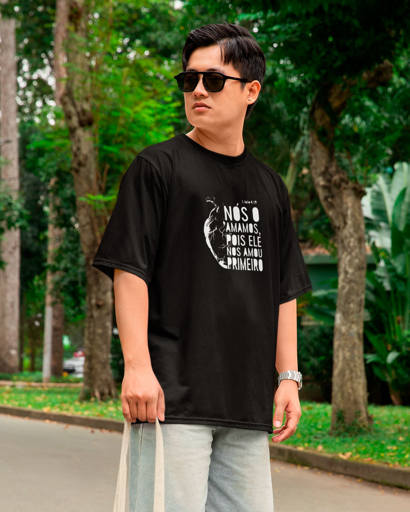 Camiseta de Algodão Nós O Amamos