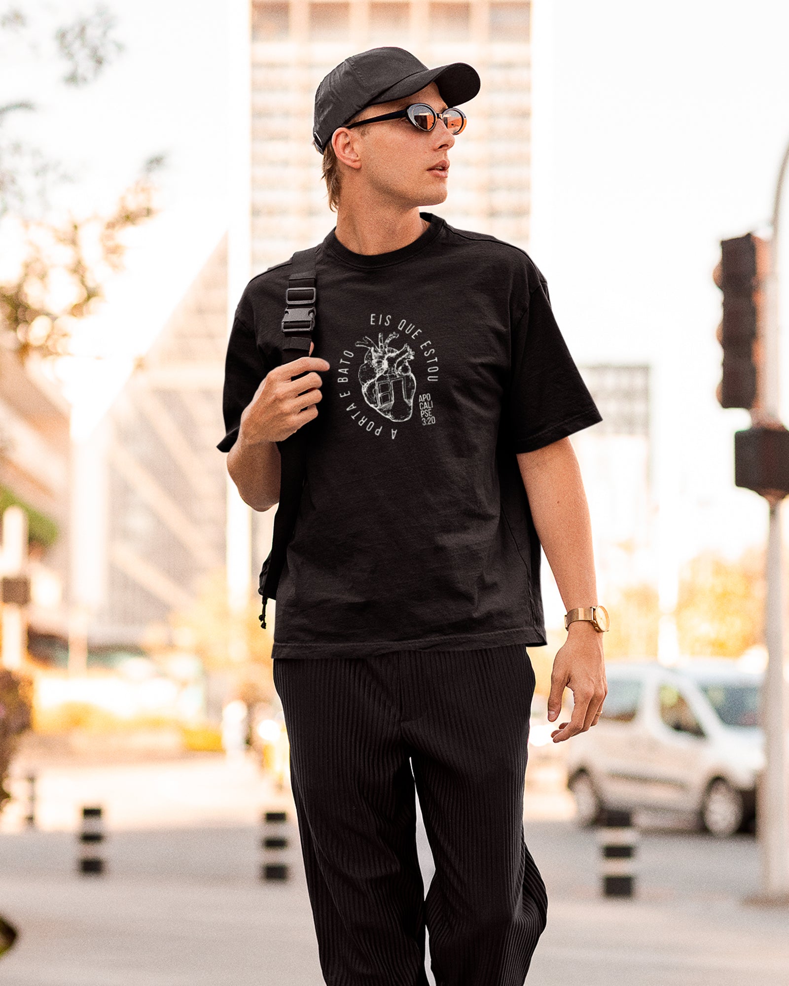 Camiseta de Algodão Eis Que Estou A Porta E Bato