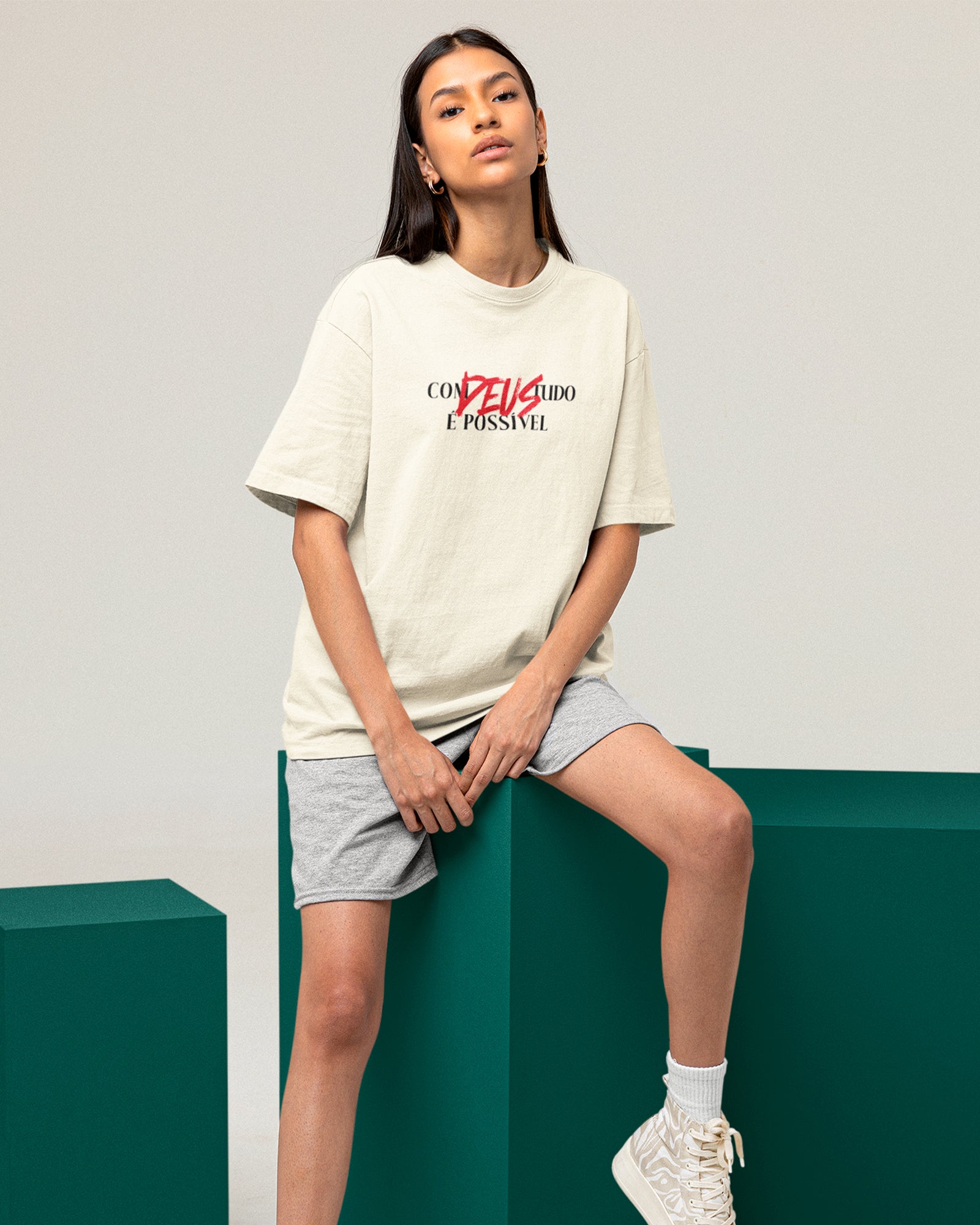 Camiseta de Algodão Com Deus Tudo É Possivel