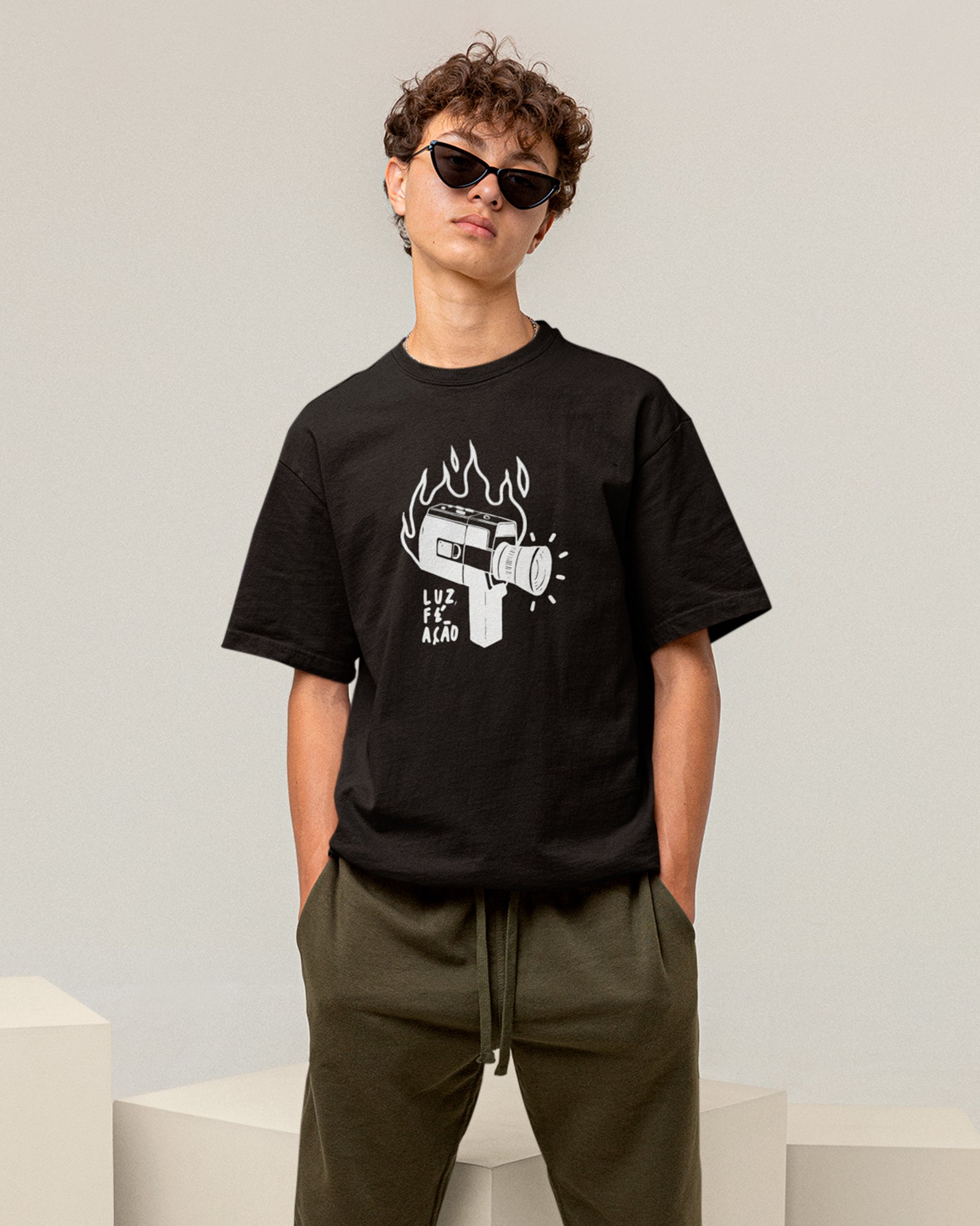 Camiseta de Algodão Luz Fé Ação