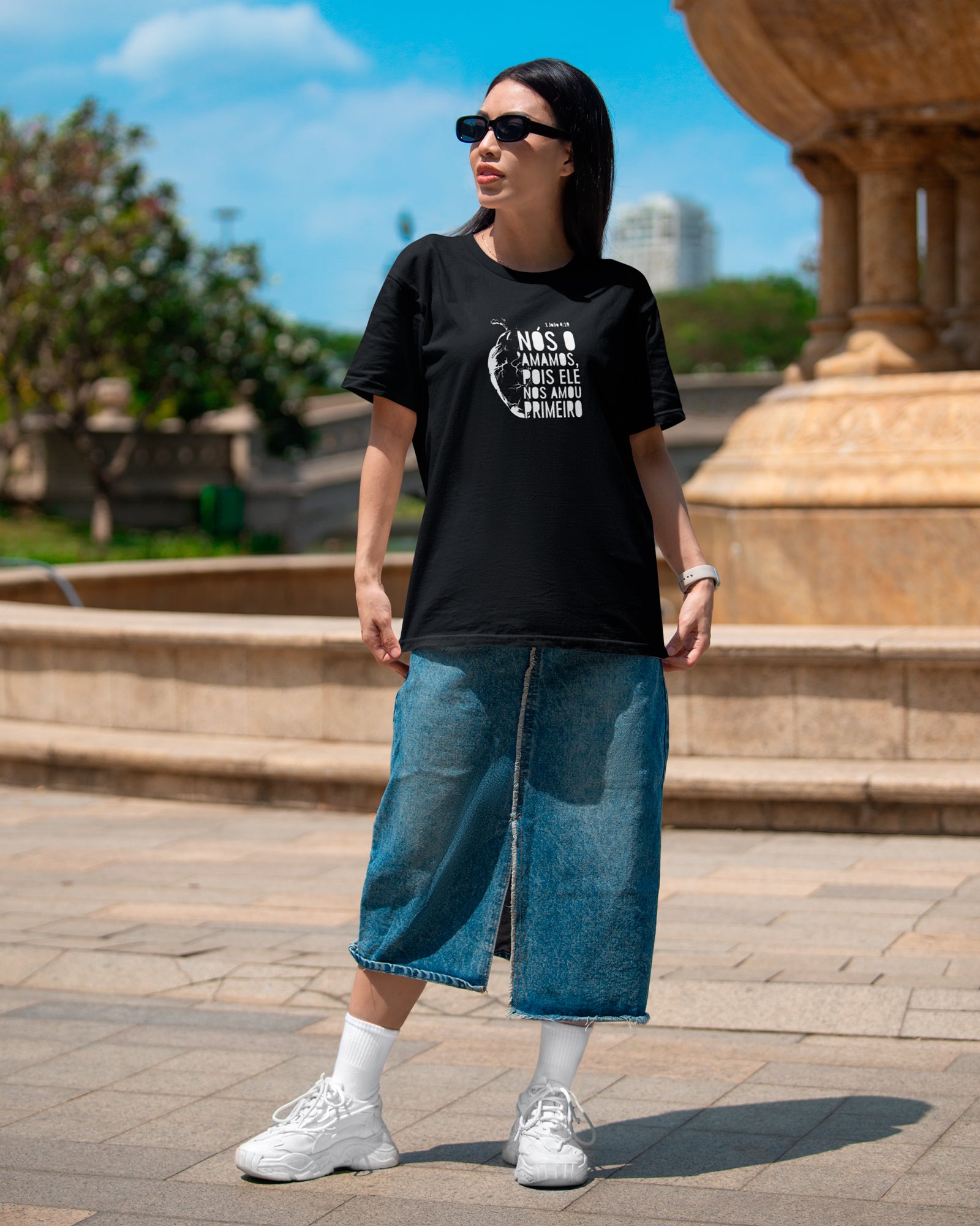 Camiseta de Algodão Nós O Amamos