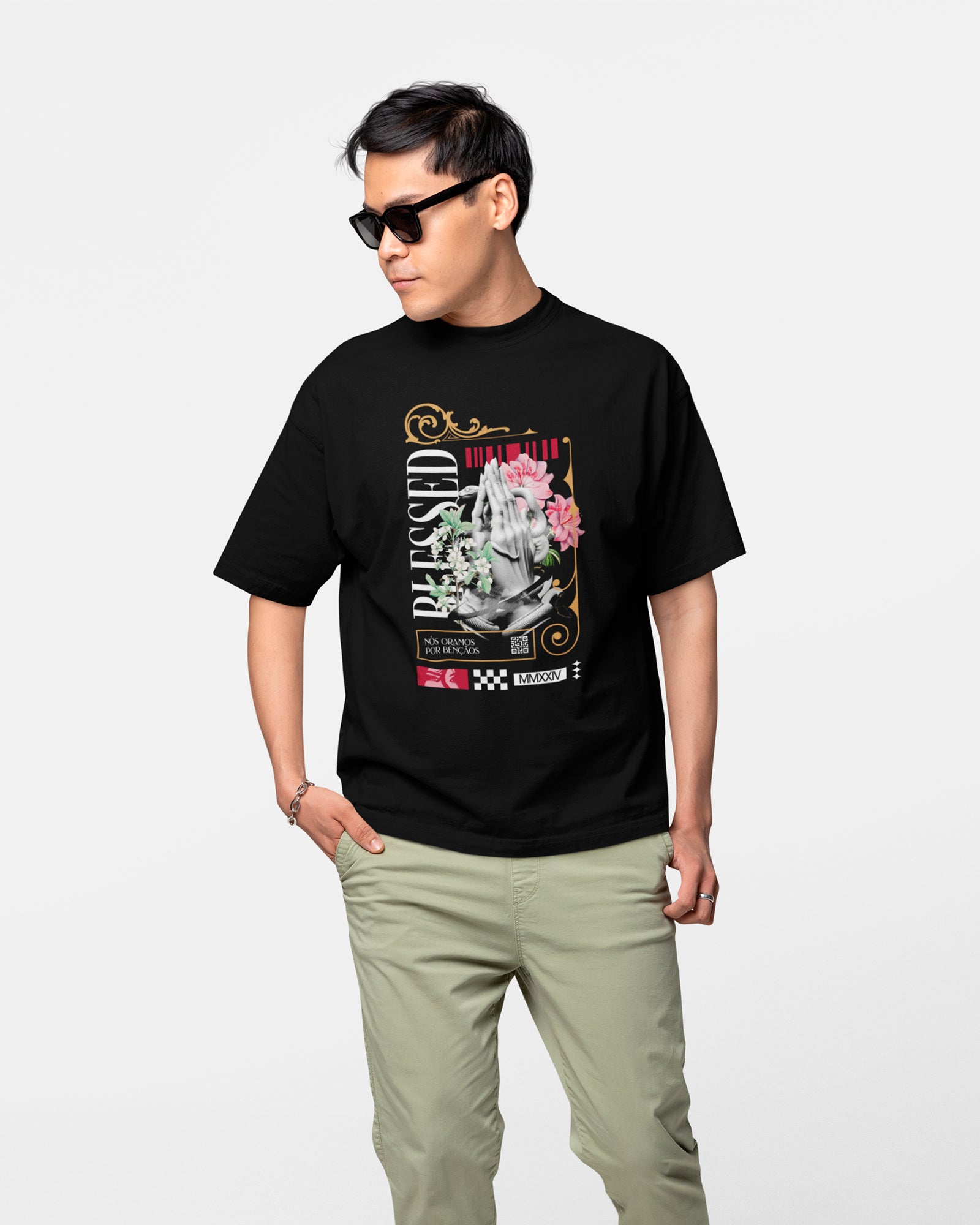 Camiseta de Algodão Nós Oramos Por Bençãos