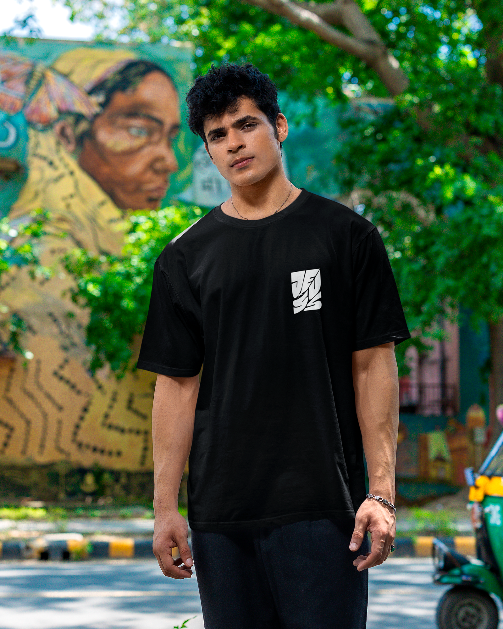 Camiseta de Algodão Jesus Cubo