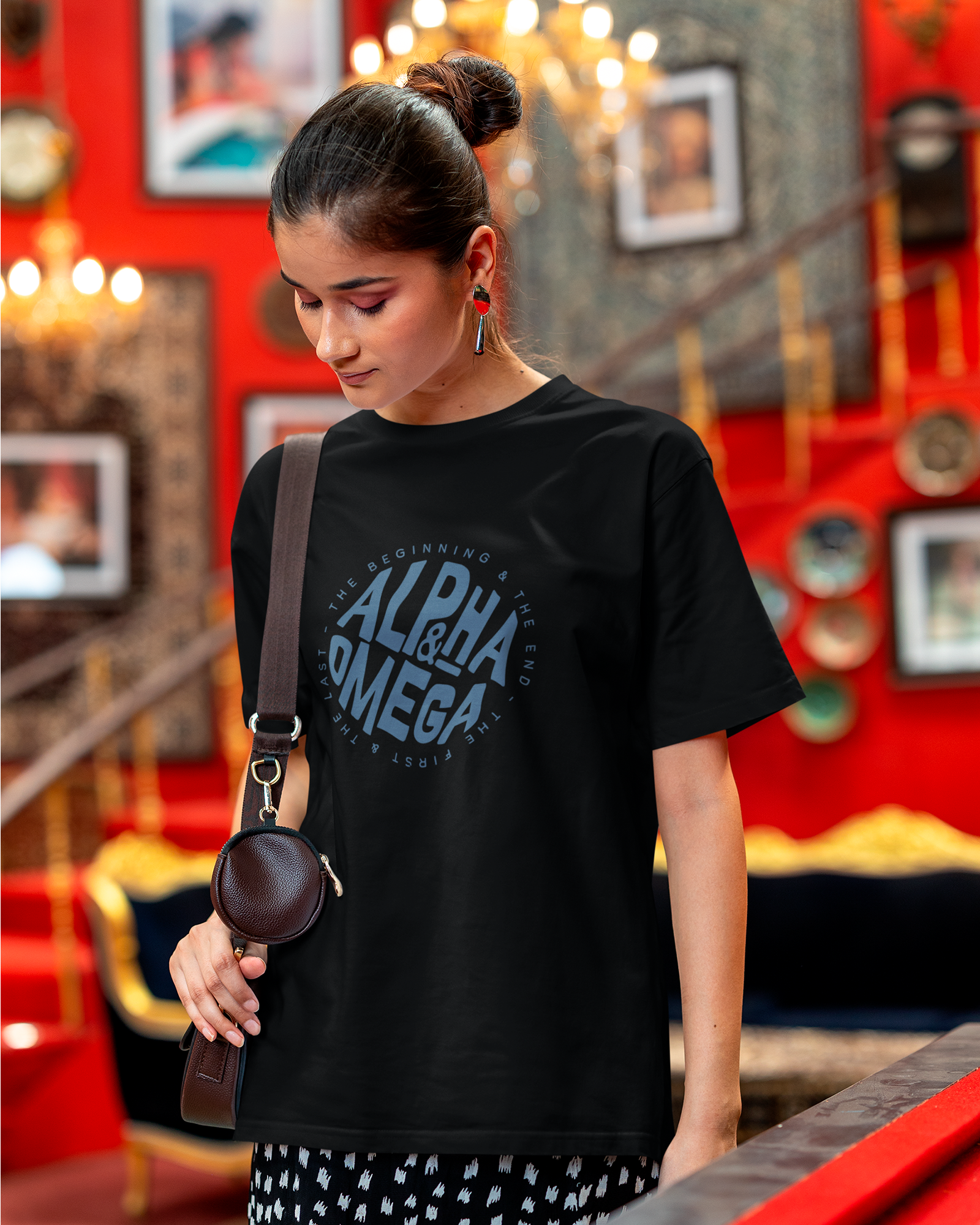 Camiseta de Algodão Alpha E Omega