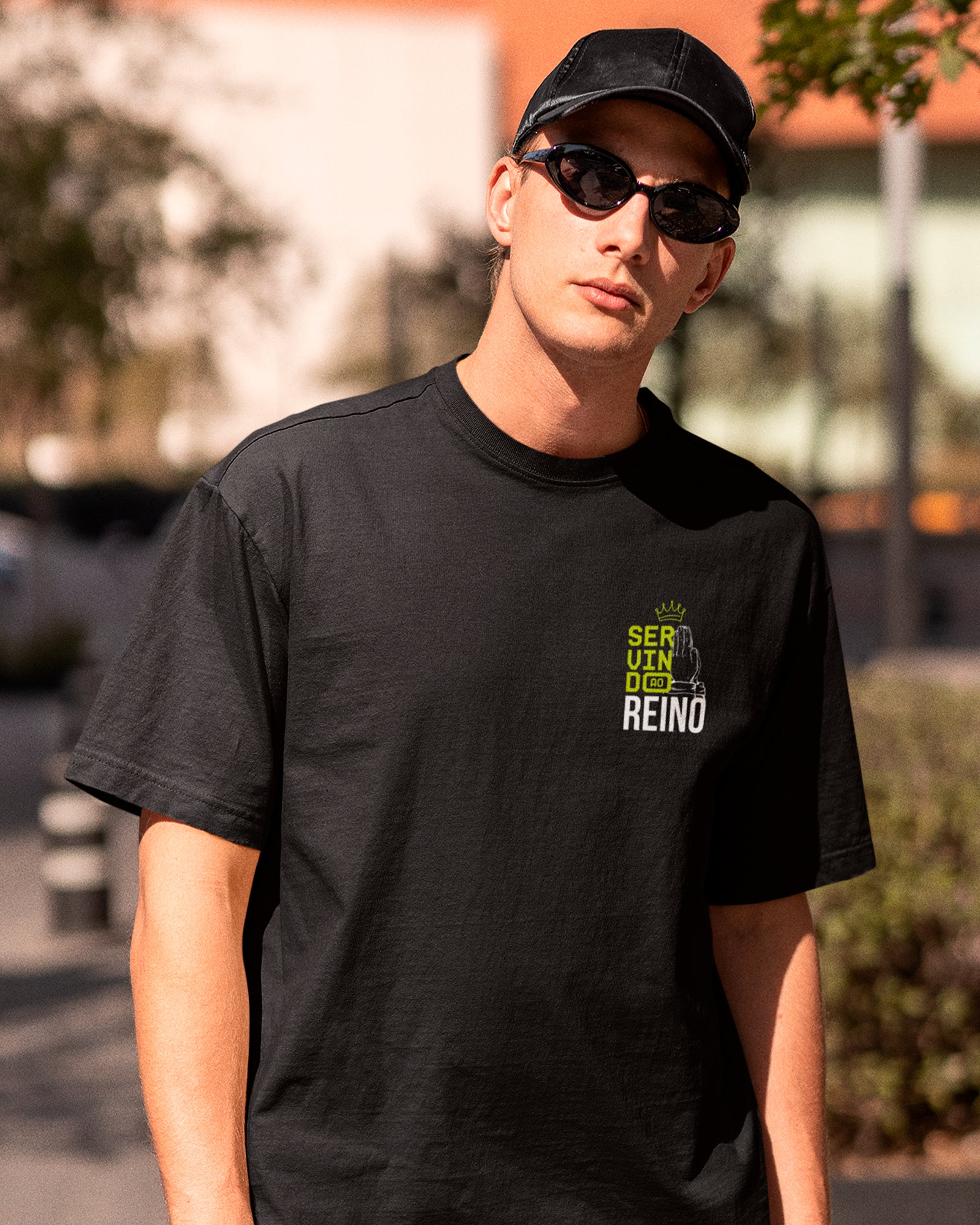 Camiseta de Algodão Servindo Ao Reino