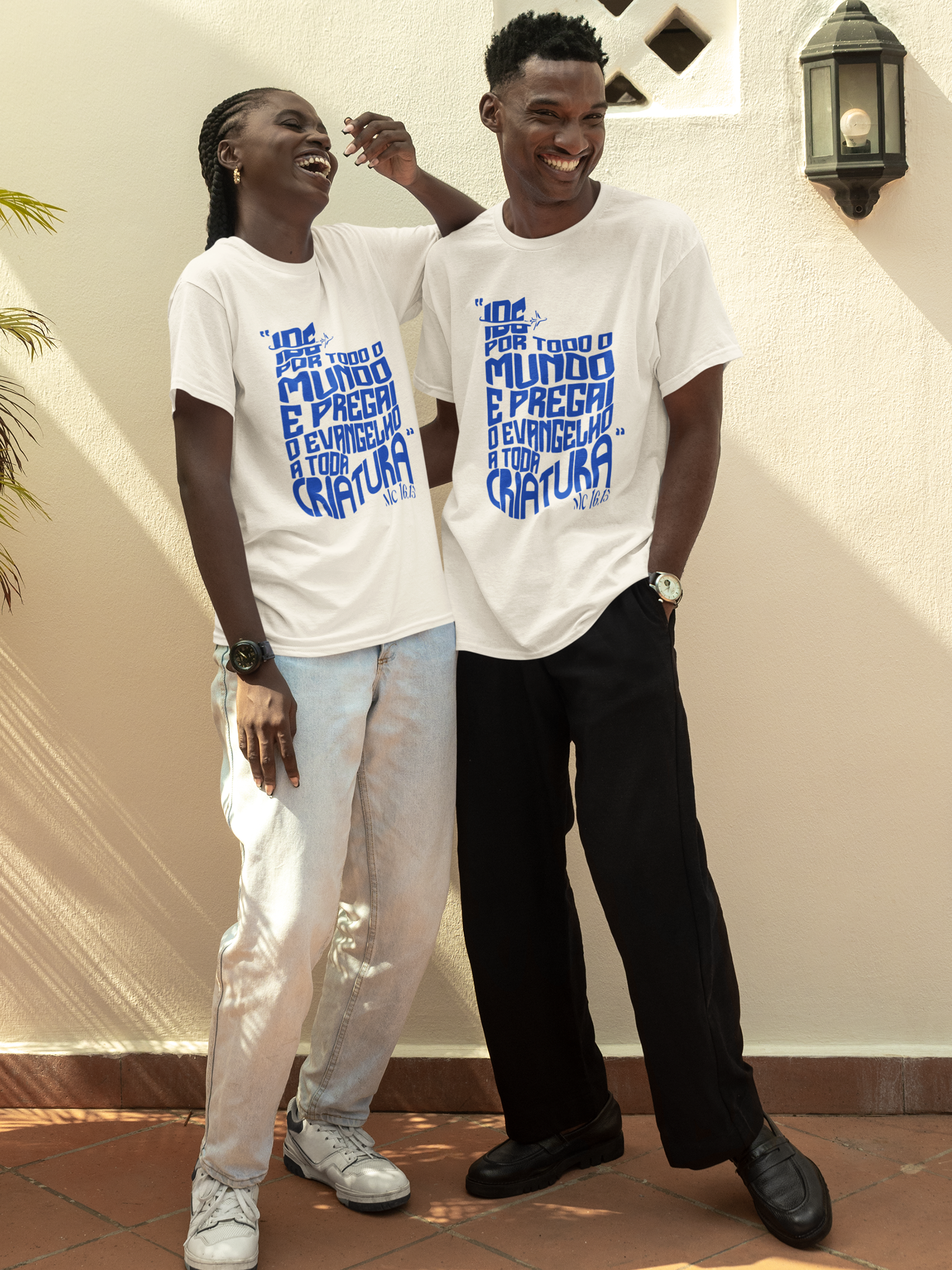 Camiseta de Algodão Ide Por Todo O Mundo E Pregai