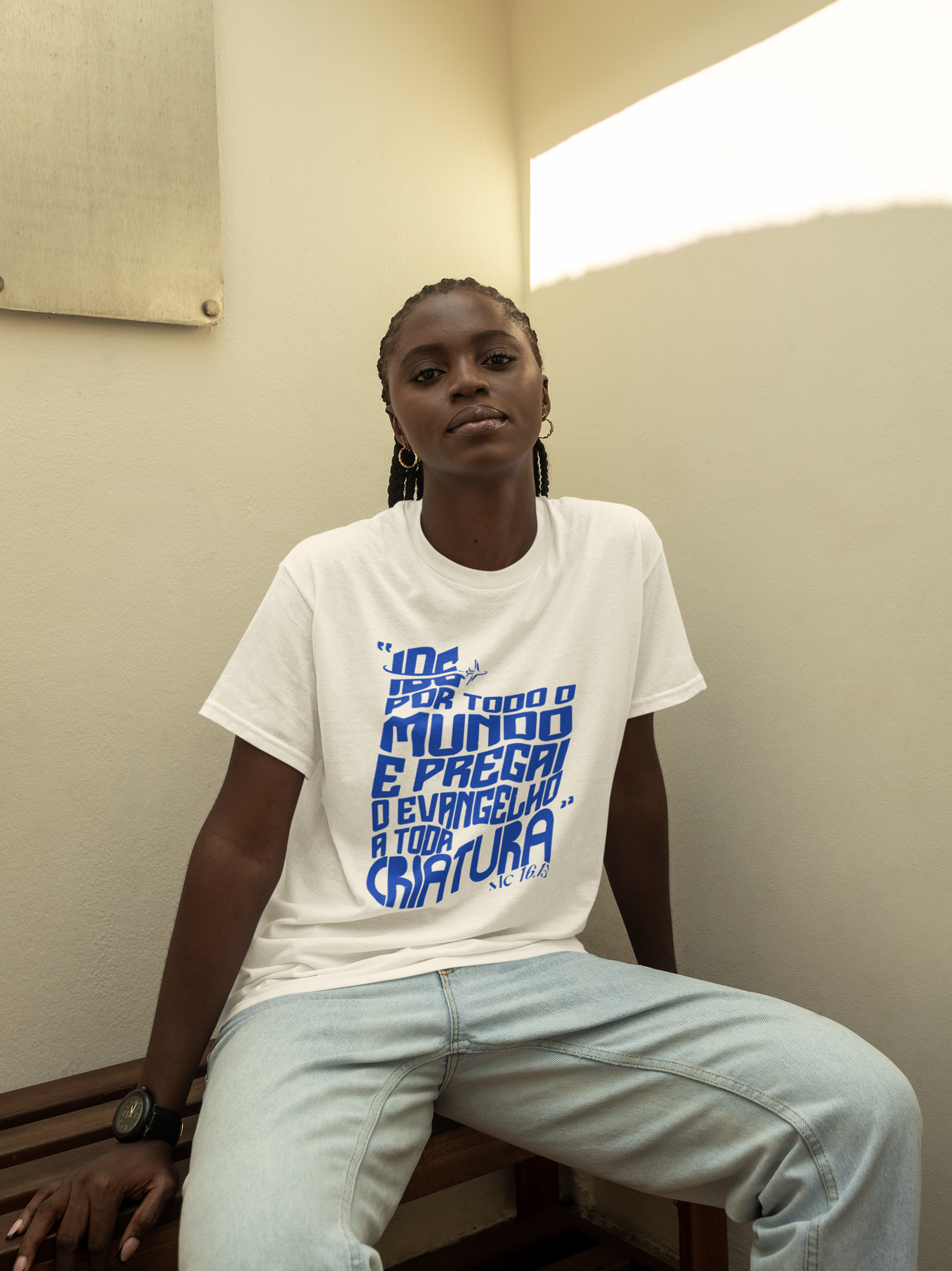 Camiseta de Algodão Ide Por Todo O Mundo E Pregai