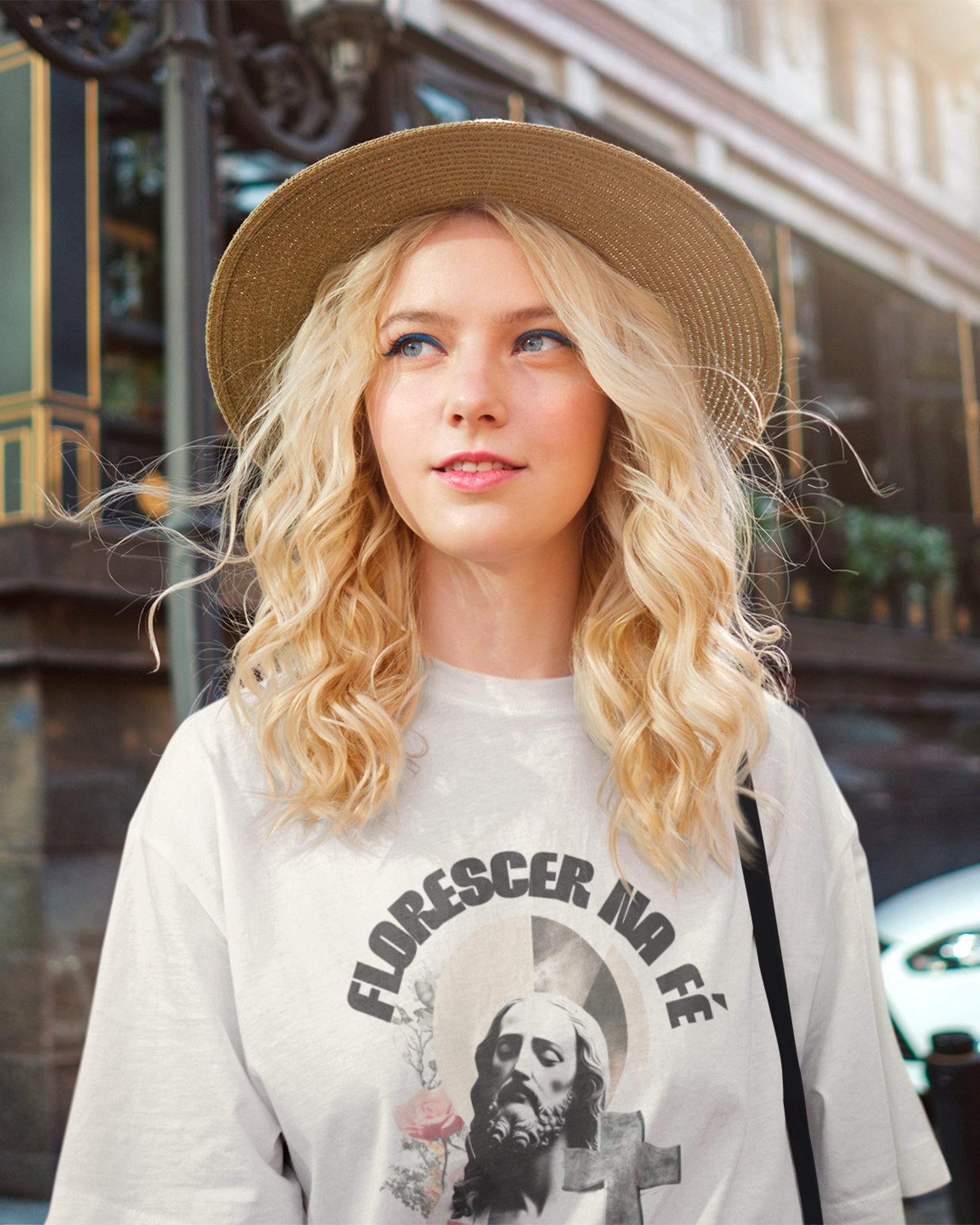 Camiseta de Algodão Florescer Na Fé