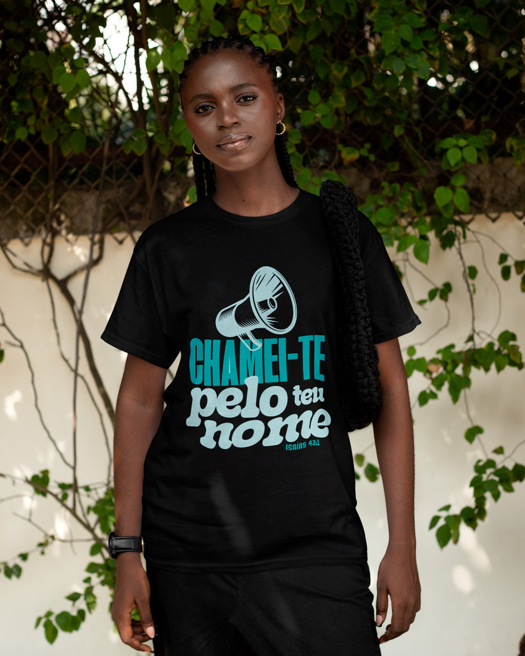 Camiseta de Algodão Chamei-te Pelo Teu Nome