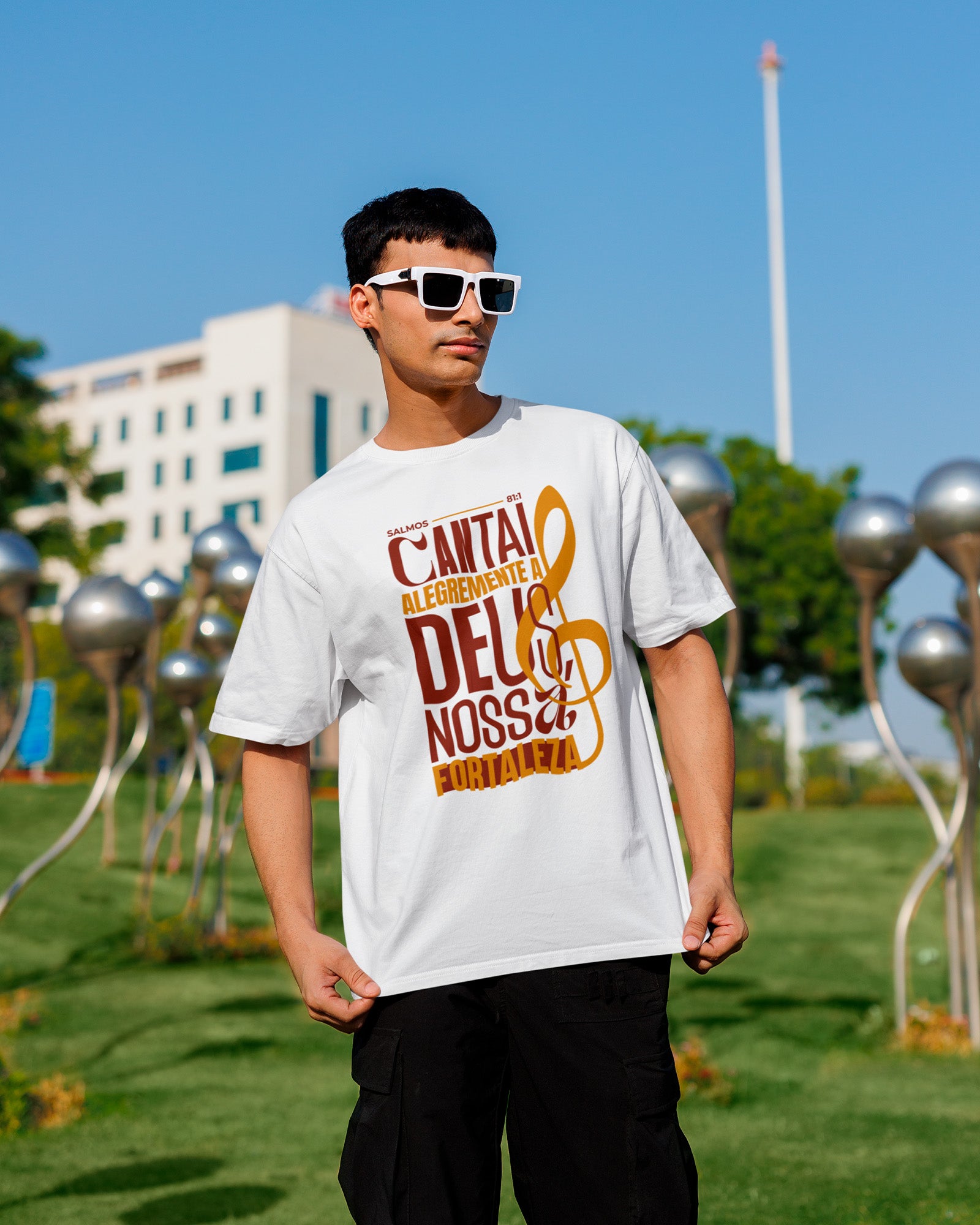 Camiseta de Algodão Cantai Alegremente