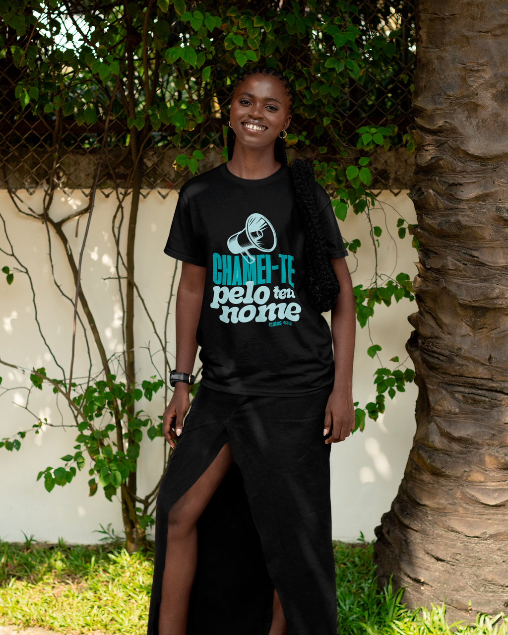 Camiseta de Algodão Chamei-te Pelo Teu Nome